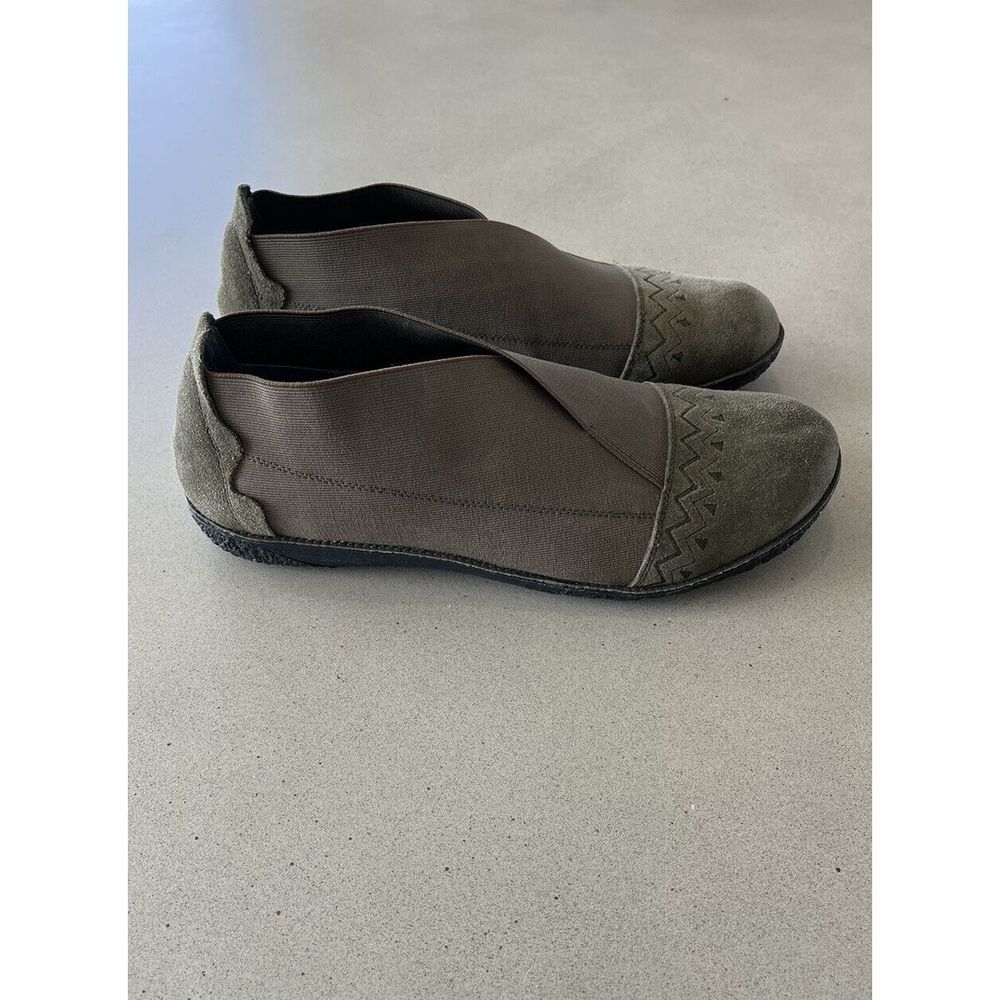 Sundance Women’s 7 7.5 8 38 Green Suede Stretch Shoes Loafers Slip-On Flats